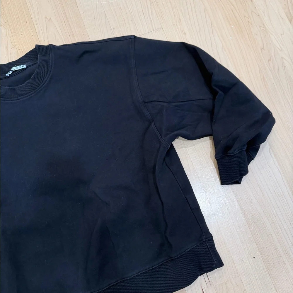 Zara Black Crewneck Sweatshirt